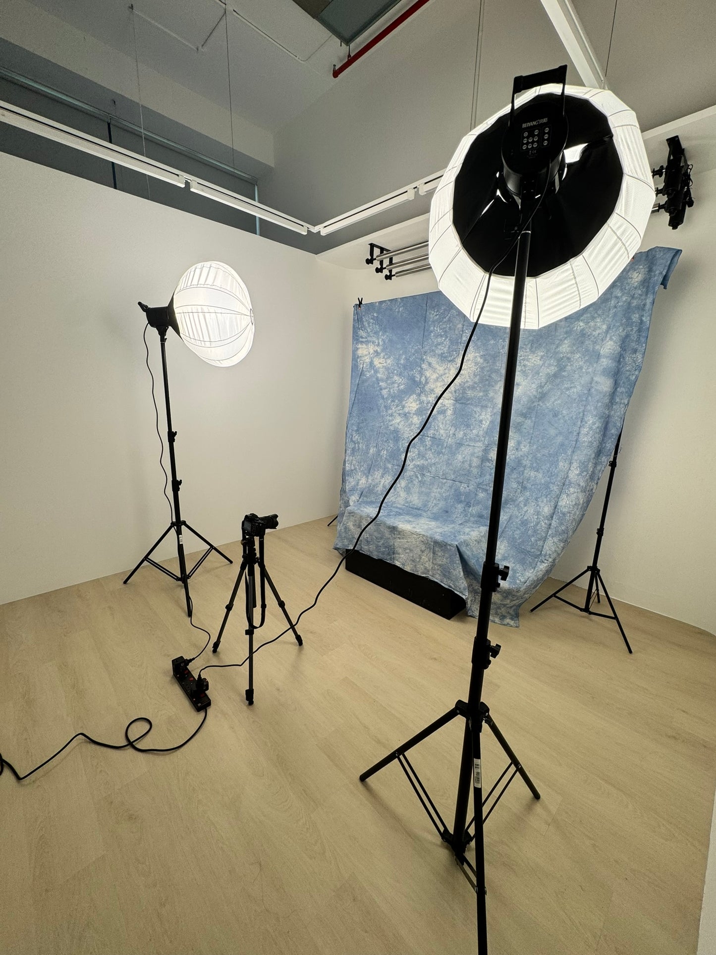 🌅 Half-Day Studio - Studio Self-Shoot Rental Singapore — 4 Hour Session